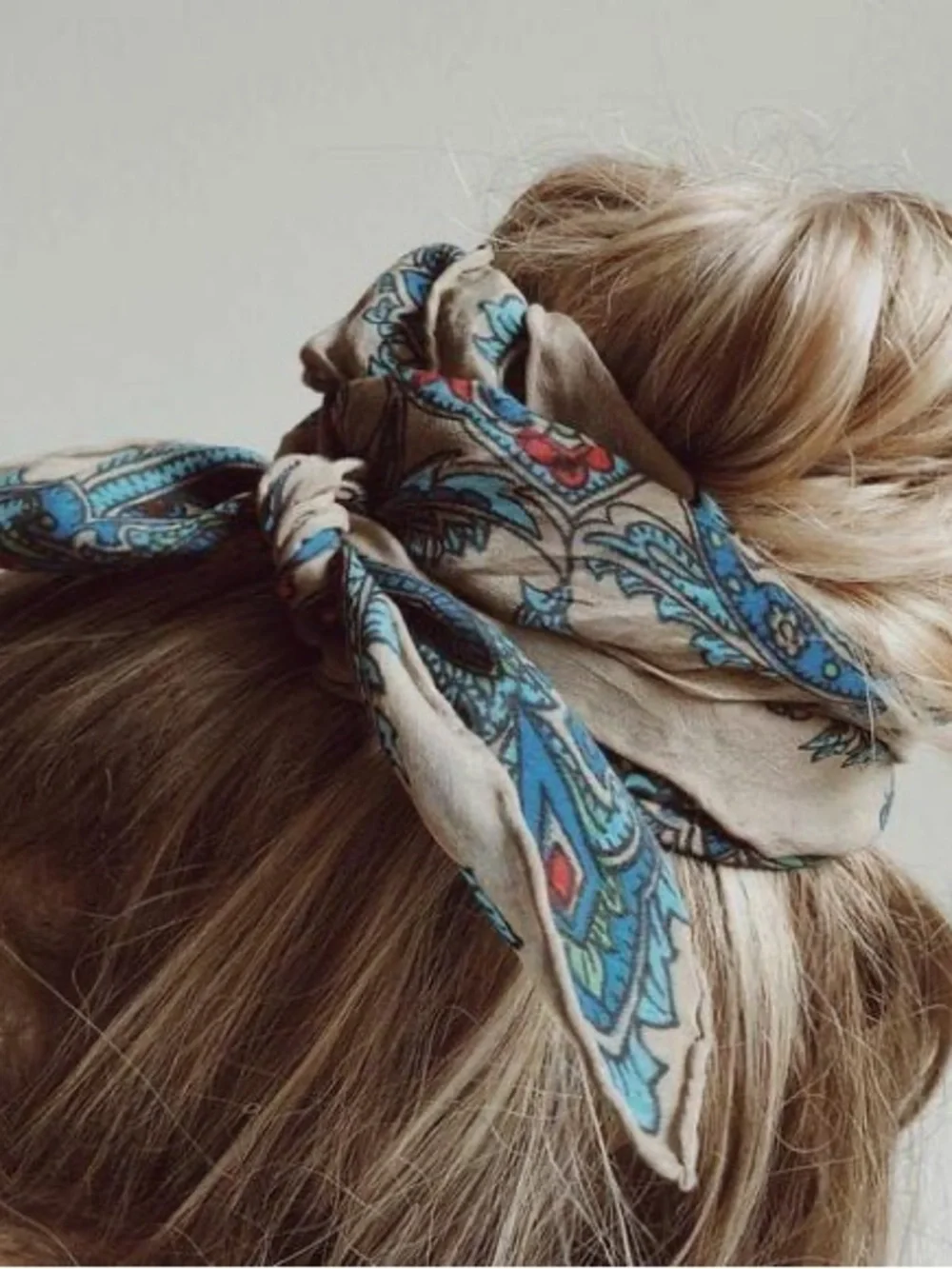 Annahmol upcycled silk neck/head scarf